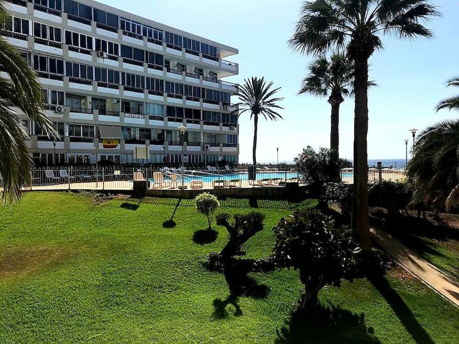 Newly Refurbished Beachfront Apartment. San Bartolomé Esterno foto